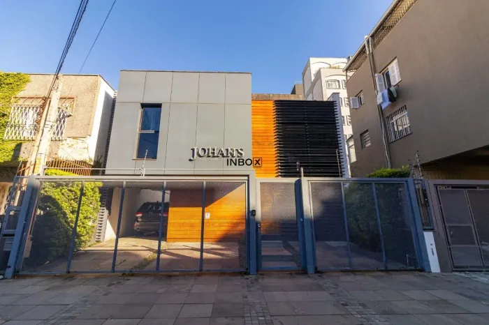Casa Comercial com 235m², Auditório e 3 Vagas