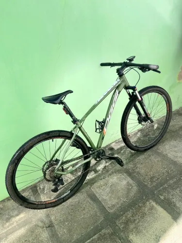 Bicicleta OGGI 2025
