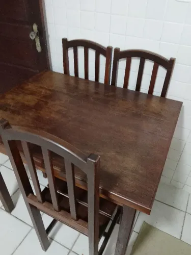 Mesa Madeira com 4 cadeiras