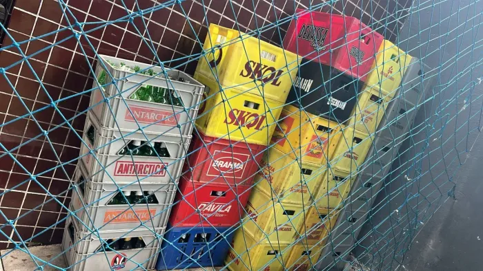 CAIXAS COM VASILHAMES E SEM VASILHAMES DE 600ML