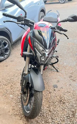 Bajaj dominar 160