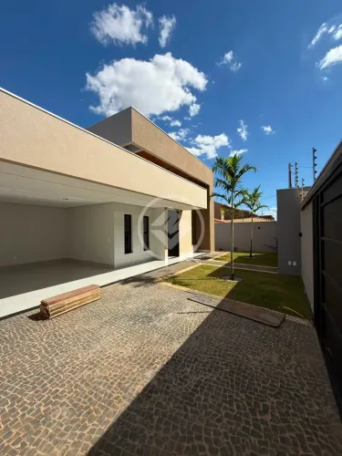 CASA ALTO PADRÃO COM 2 SUITES COM CLOSET codigo: 352284