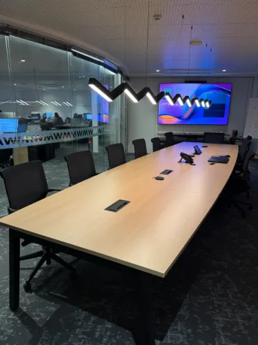 MESA DE REUNIÃO CORPORATIVA