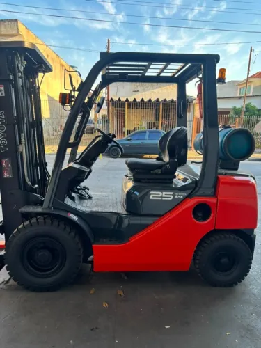 Empilhadeira Toyota 8fg25b 2019 2.500 Kg