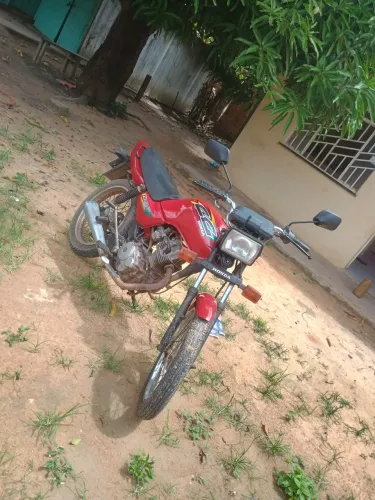 Vendo minha moto