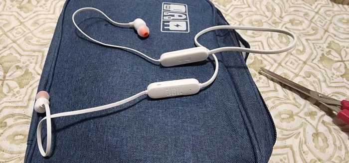 Fone Bluetooth JBL BRANCO
