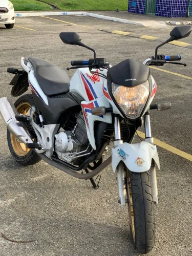 Moto Honda CB 300 OFERTA tricolor estado novo flex