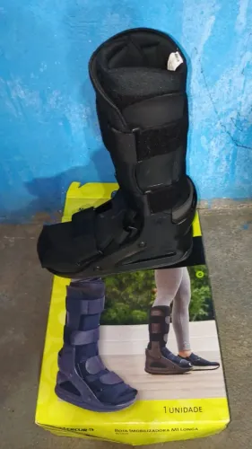 Vende se bota ortopédica