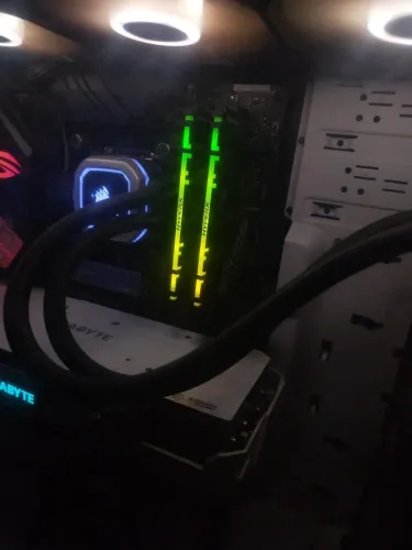 i7-9700KF + ROG Strix Z390-F Gaming + 16GB (2x8) Hyperx Fury RGB DDR4