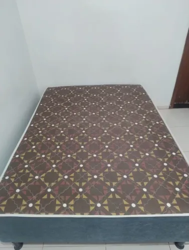 Cama box seminova LifeSpuma