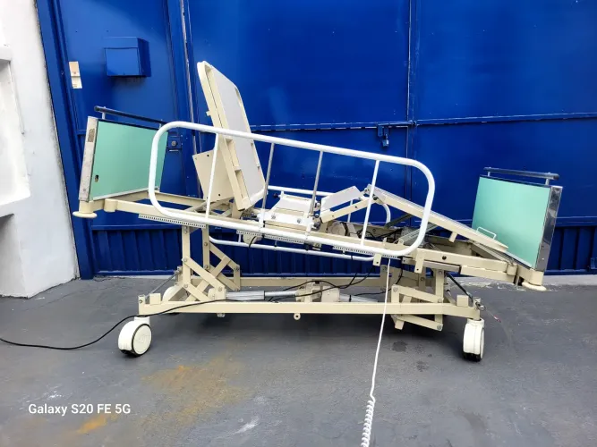 Cama Hospitalar elétrica (Poltrona)