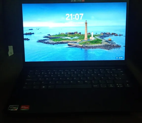 Notebook Lenovo V14 G4 AMN - Ryzen 5 - Ótimo Estado