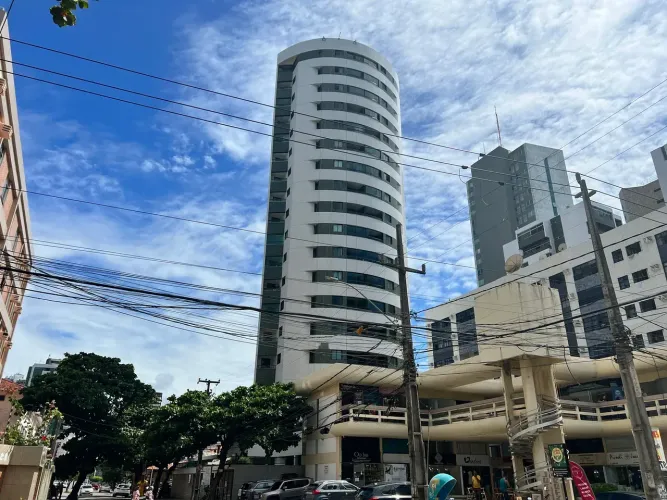 200m da praia!! Alugo exc 3qts 2sts 100m 2vg. Com armários.