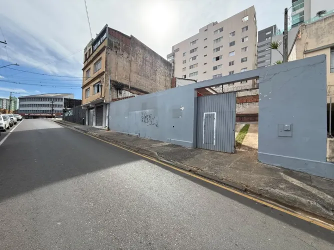 ESTACIONAMENTO PARA LOCAÇÃO NO CENTRO