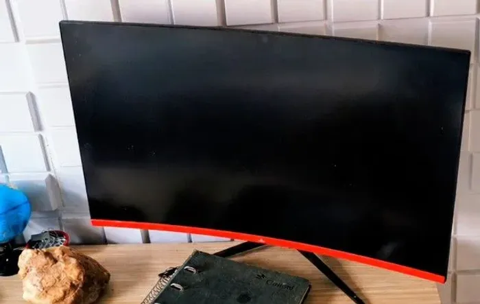 Monitor Gamer Curvo 27" Concórdia - Tela Grande e Imersiva