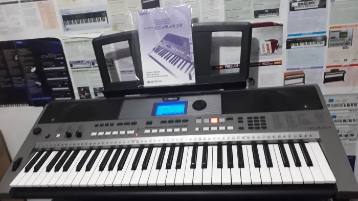 Teclado Yamaha PSR E443