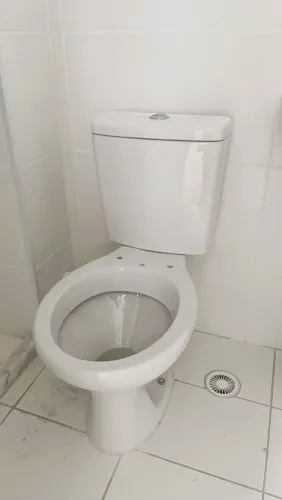 Vaso Sanitário Celite com Caixa Acoplada - NOVO