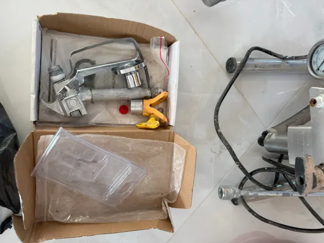 Vende-se máquina de pintura Airless MMA 900