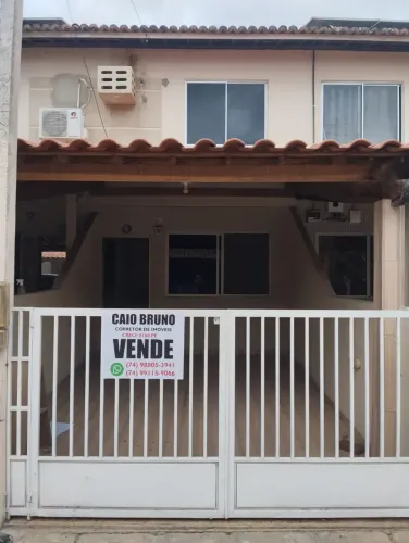 Duplex para venda possui 50 metros quadrados com 2 quartos em São Geraldo - Juazeiro - BA