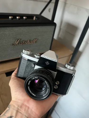 Camera analógica PRAKTICA IV