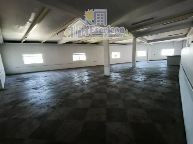 Excelente e espaçoso Salão Comercial para locação no Jardim Rodolfo Pirani!!