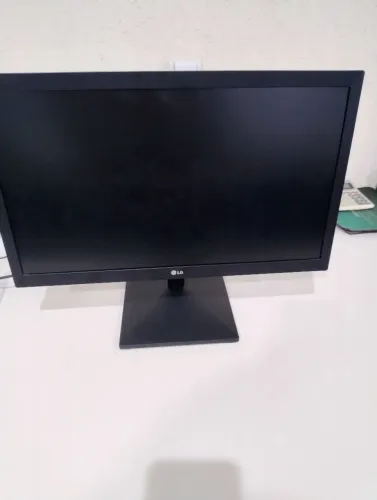 Monitor LG 19"