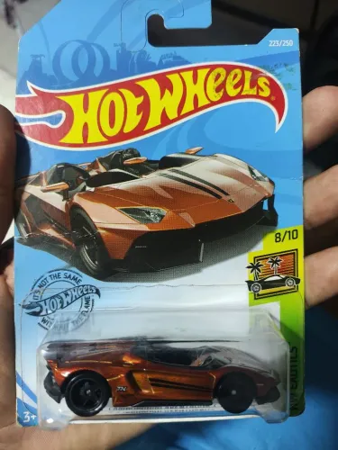Hot Wheels Lamborghini Aventador sth