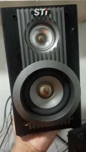 4 caixas de som