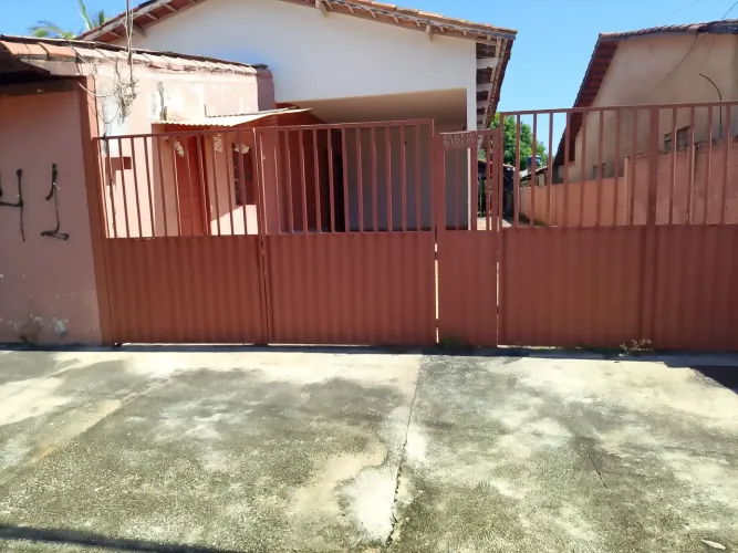 ALUGO CASA GRANDE SETOR SUDOESTE
