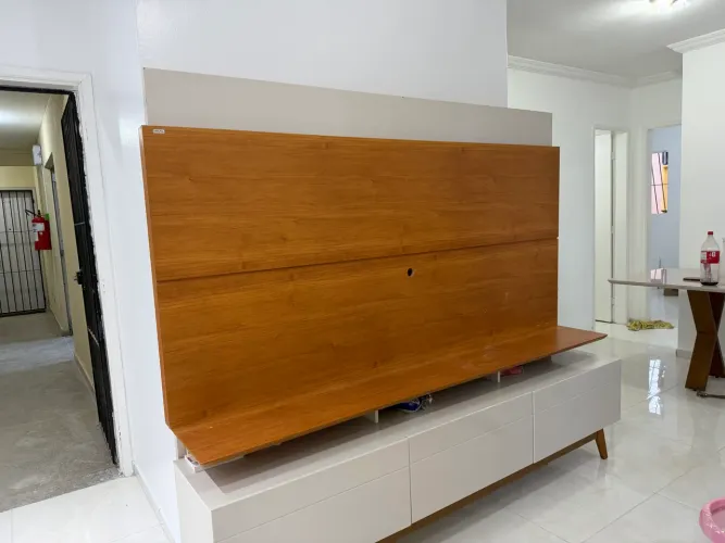 Rack/Painel para TV Moderno em MDF - Excelente Estado