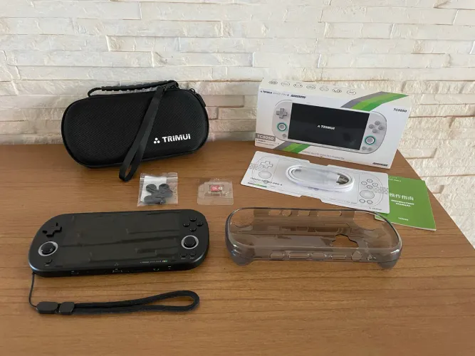 Trimui Smart Pro S + Lexar 128GB + Case Original + Grip + Jogos Selecionados