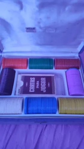 Jogo de poker com fichas