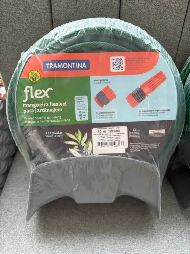 Mangueira para Jardim 20 Metros com Esguicho e Suporte TRAMONTINA 