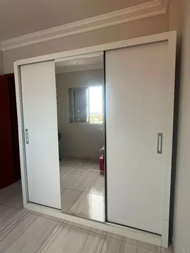 Guarda roupa usado