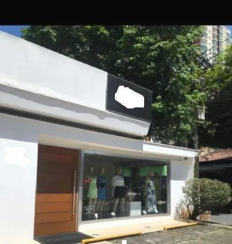Loja de Roupas Feminina Fashion no Bairro Jardim em Santo André.