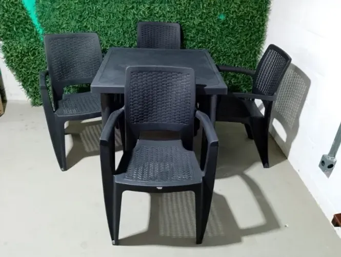Jogo Mesa Quadrada + 4 Poltronas Arbo Black