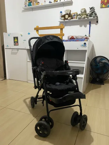 Carinho de Bebê + bebê conforto 