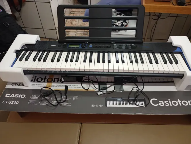 Teclado Cássio CT-s300 novo