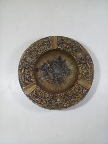 Cinzeiro de ALÚMINIO decorativo (peça leve) 