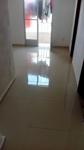 Aluga se apartamento 1 andar