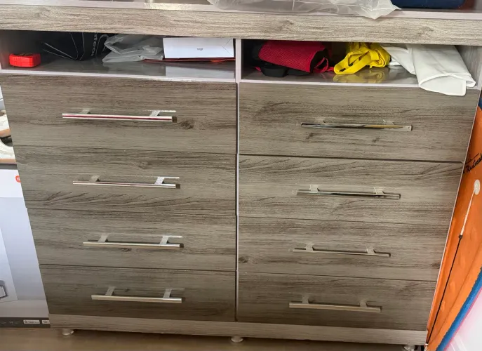 Cômoda 8 gavetas