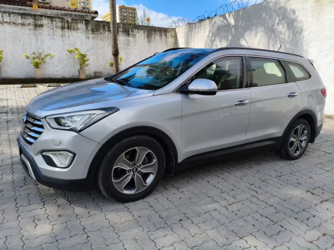 Hyundai Grand Santa Fe 3.3 V6 4X4 Tiptronic 2014