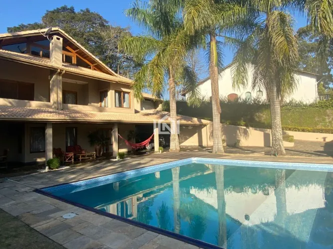 Casa à venda no condomínio Parque Dom Henrique II B
