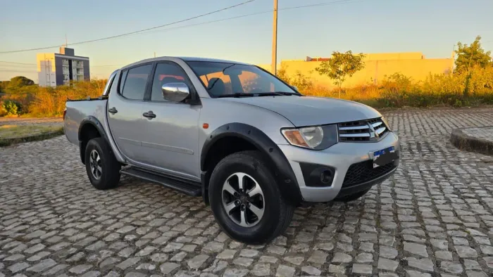 Mitsubishi L200 Triton HPE 3.2 CD TB Int.diesel MEC 2013