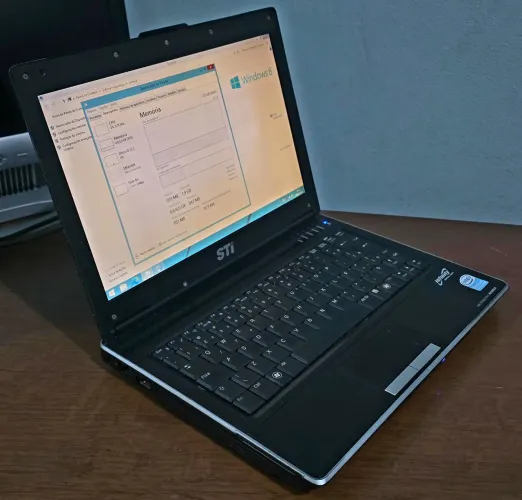 Notebook Dual Core 2GB RAM STi IS1253