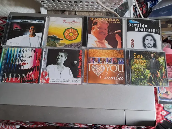 Dvd e CD novos