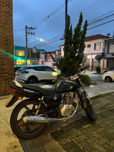 Suzuki yes 125 vendo ou troco por outra moto