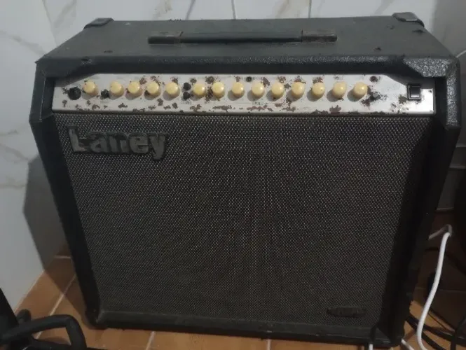 Cubo Laney, inglês, 100watts, relíquia. Em perfeito estado, fone *29