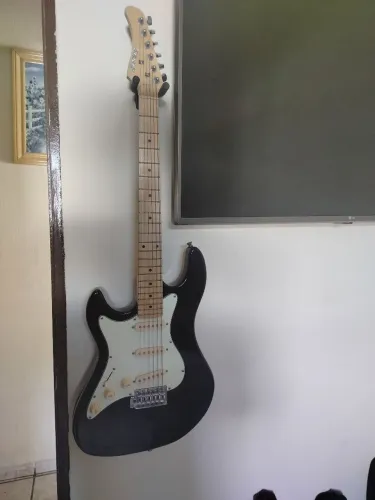 GUITARRA STRINBERG STS-100 CANHOTO