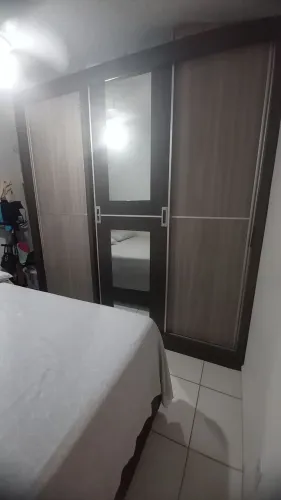 Vendo Guarda-roupa de casal